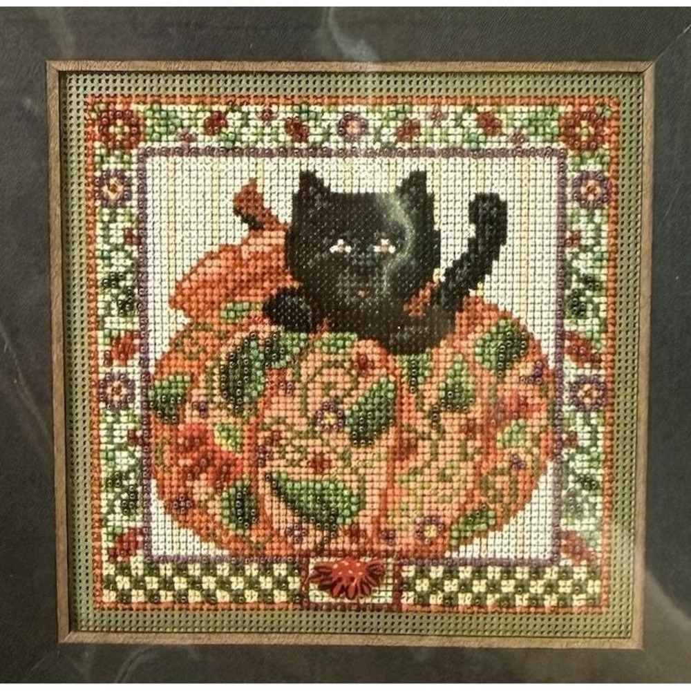 Mill Hill Button Beads Peak-A-Boo Pumpkin Cross Stitch Kit Ceramic Flower Button